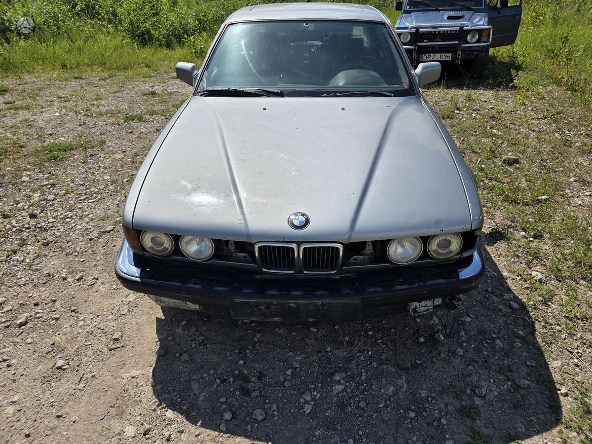 BMW 730