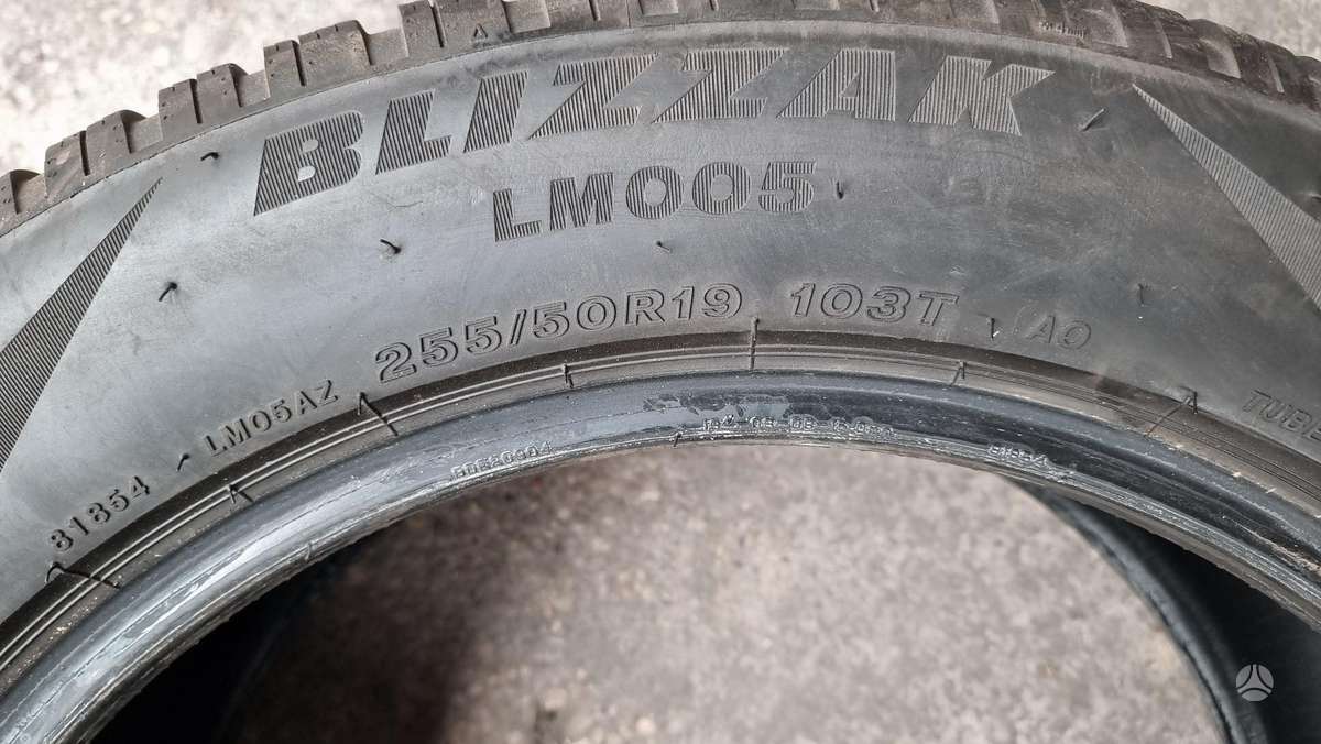 Bridgestone Blizzak LM 005, winter 255/50 R19