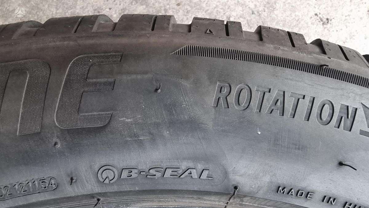 Bridgestone Blizzak LM 005, winter 255/50 R19