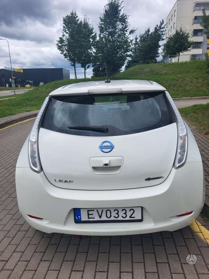 Nissan Leaf, 30 кВт·ч, Хэтчбек