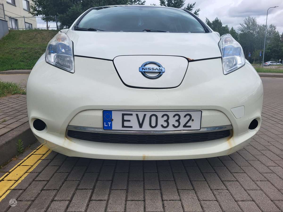 Nissan Leaf, 30 кВт·ч, Хэтчбек