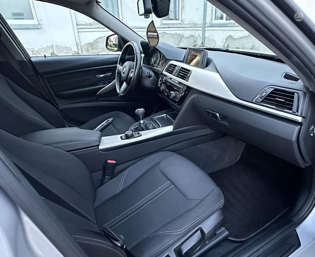 BMW 318, 2.0 l., universalas