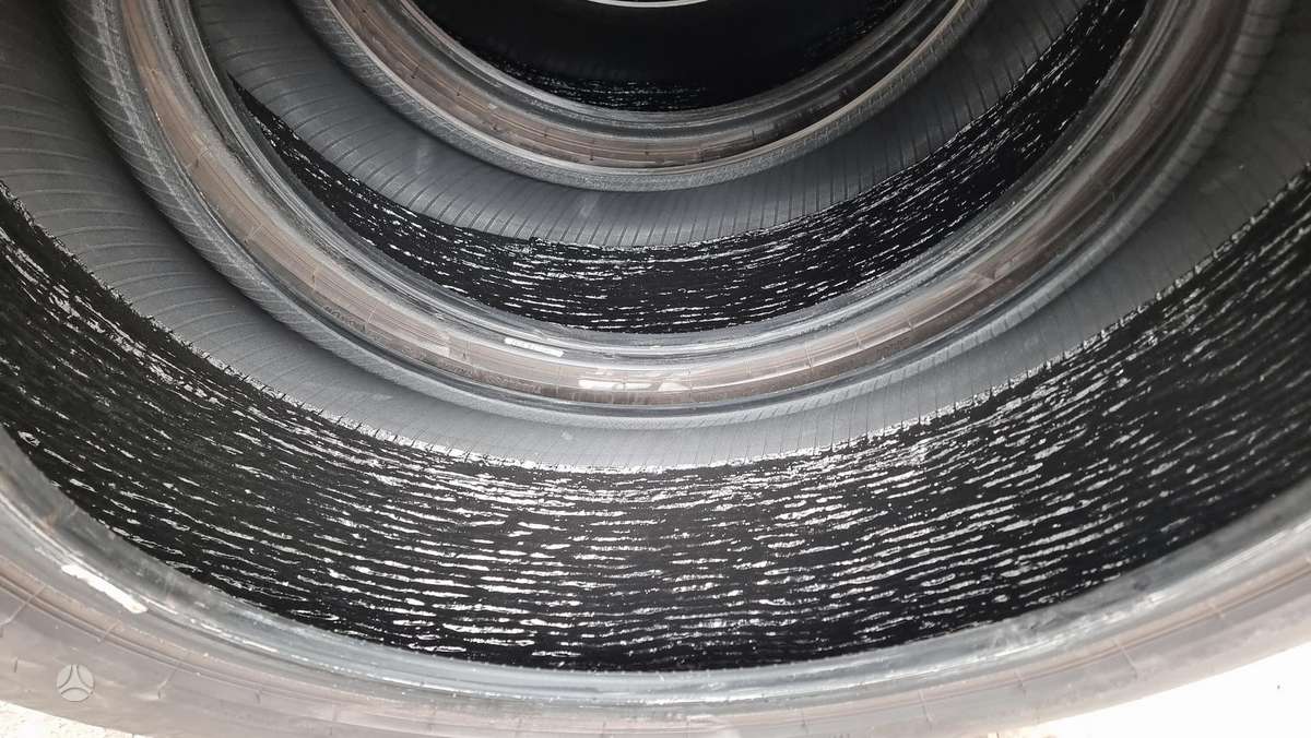 Bridgestone Blizzak LM 005, winter 235/55 R19