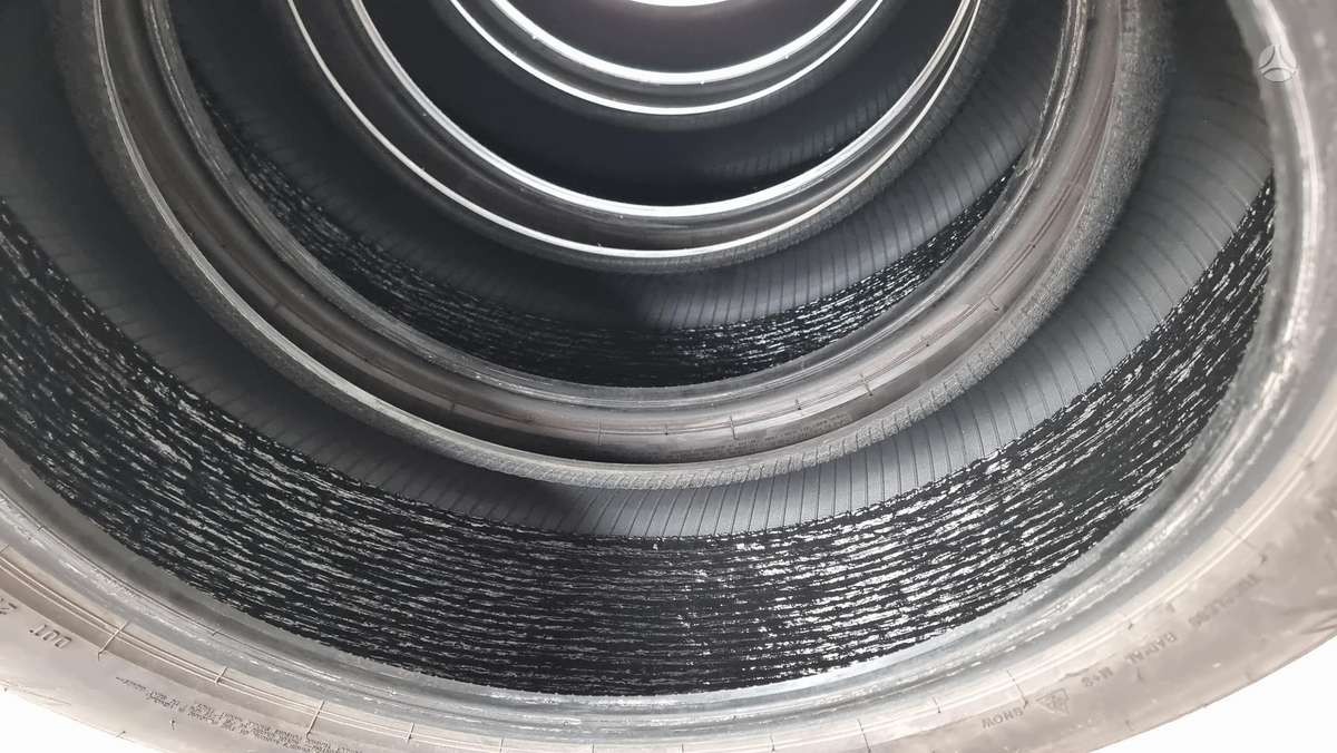Bridgestone Blizzak LM 005, winter 235/55 R19
