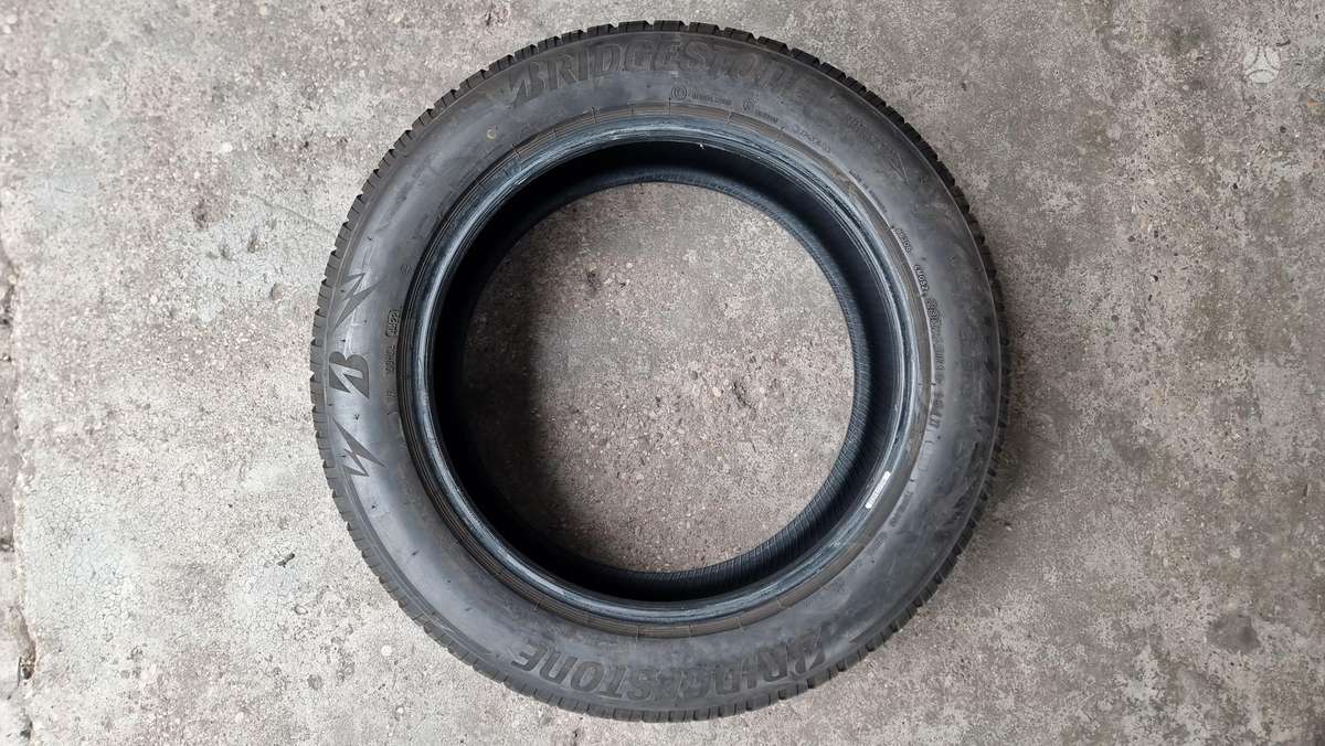 Bridgestone Blizzak LM 005, winter 235/55 R19