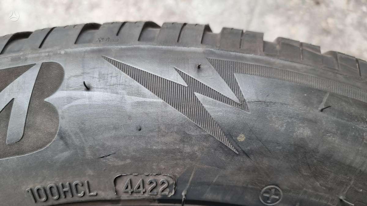 Bridgestone Blizzak LM 005, winter 235/55 R19