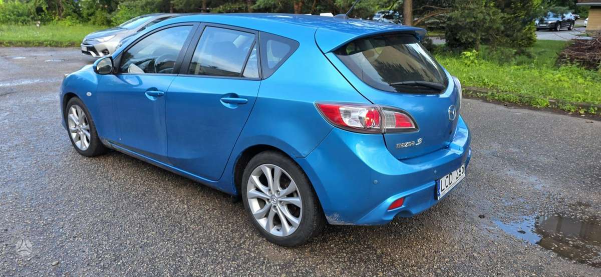 Mazda 3, 1.6 l., hatchback