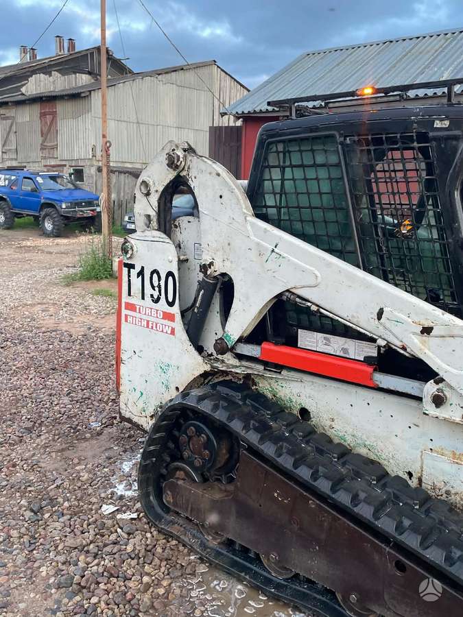 Bobcat T190, mini loaders