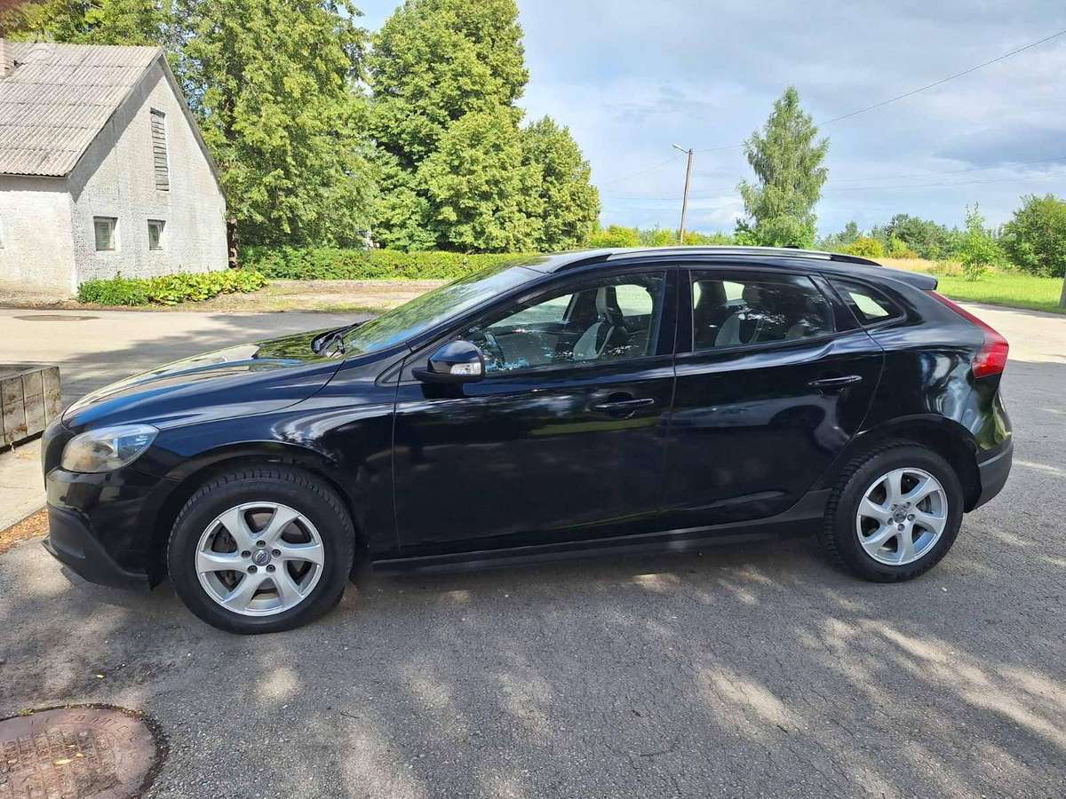 Volvo V40 Cross Country - 3