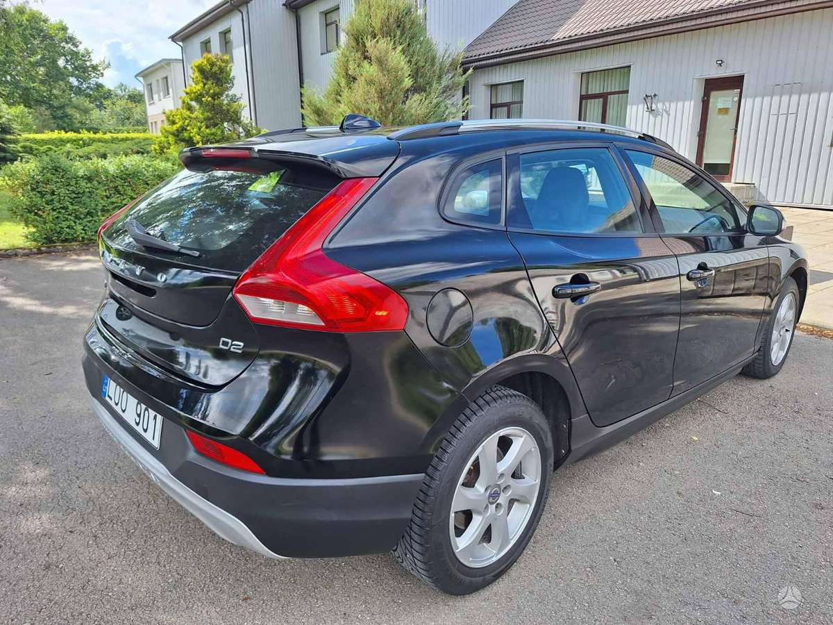 Volvo V40 Cross Country - 5