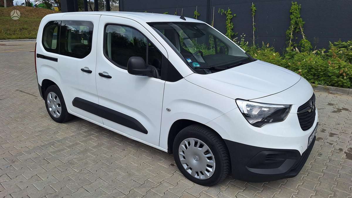 Opel Combo, 1.5 l., Минивэн