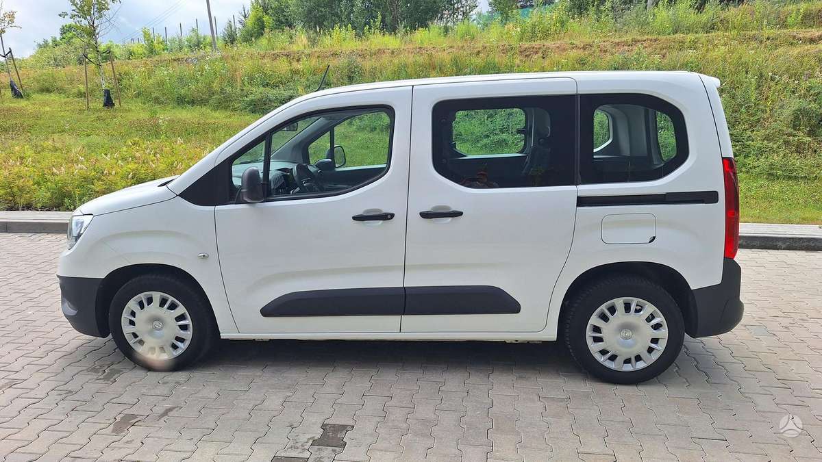 Opel Combo, 1.5 l., Минивэн