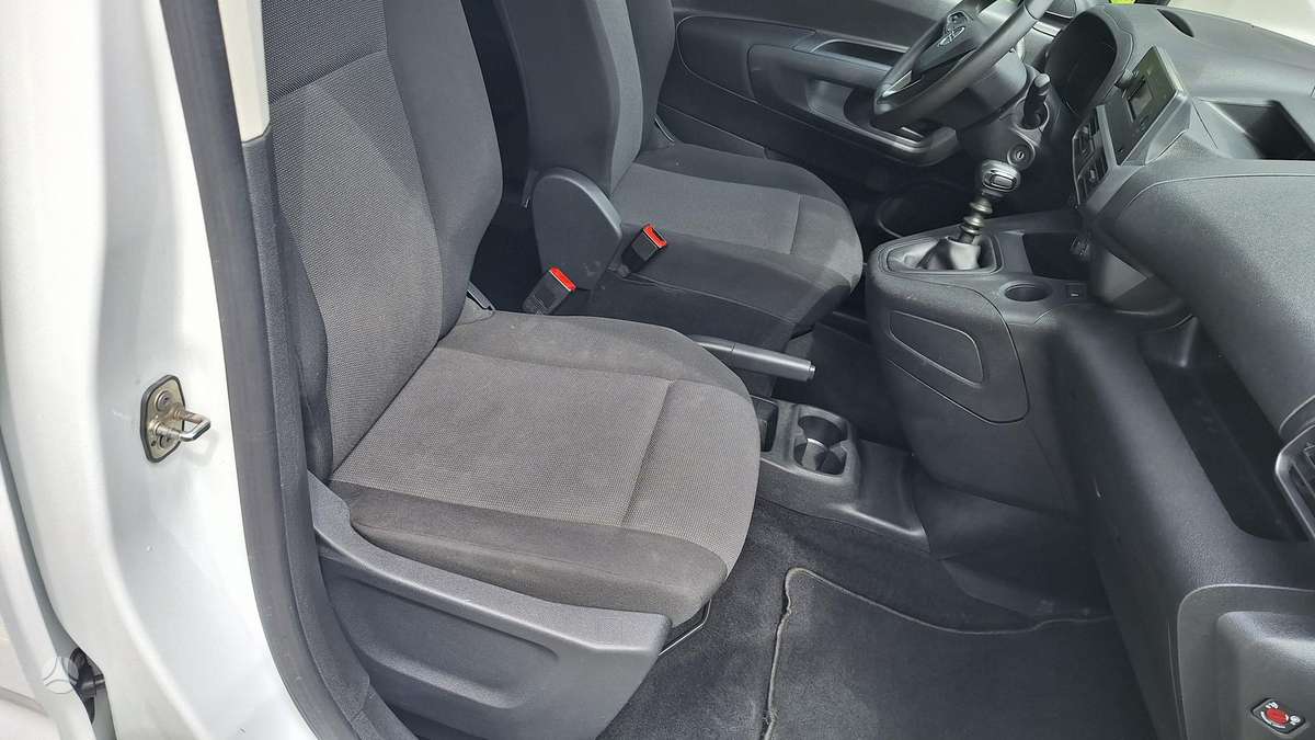 Opel Combo, 1.5 l., Минивэн