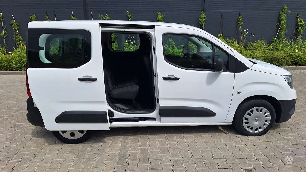 Opel Combo, 1.5 l., Минивэн