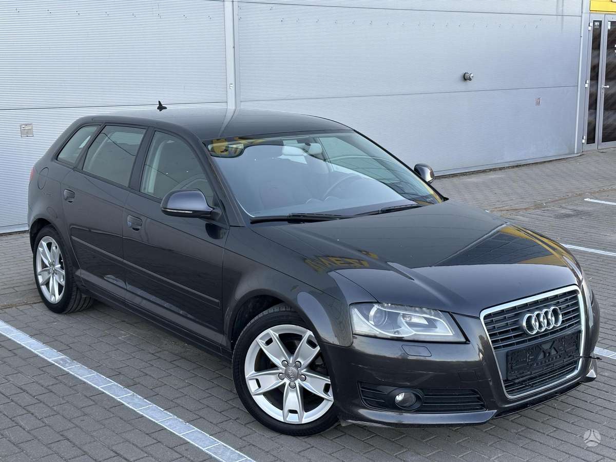 Audi A3, 1.6 l., hatchback