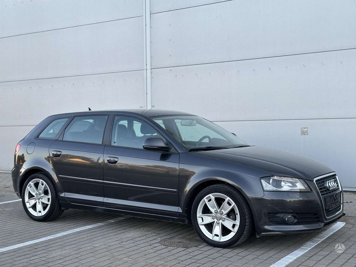 Audi A3, 1.6 l., hatchback