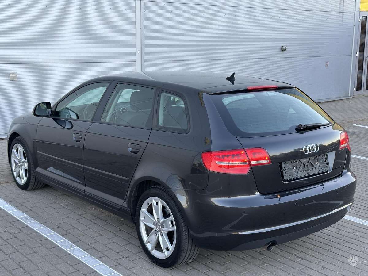 Audi A3, 1.6 l., Хэтчбек