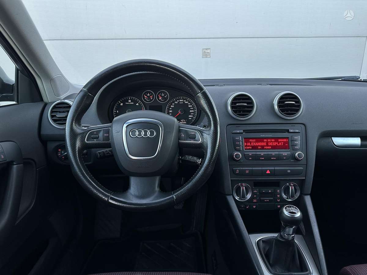 Audi A3, 1.6 l., Хэтчбек