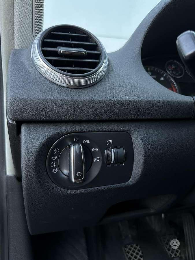 Audi A3, 1.6 l., Хэтчбек