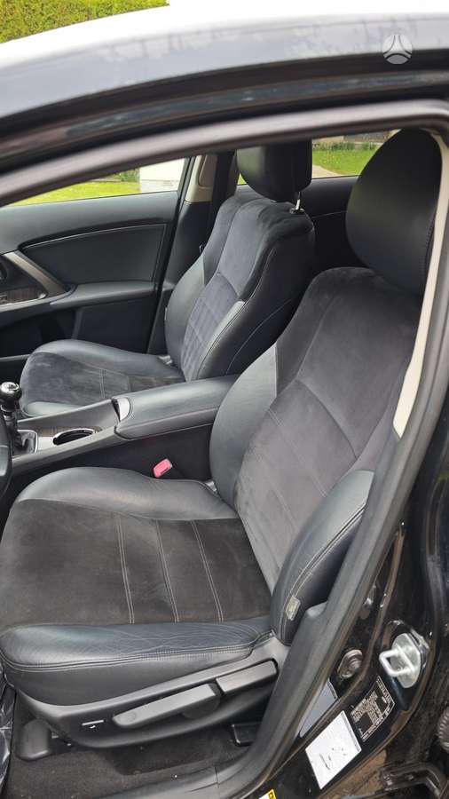 Toyota Avensis, 2.2 l., wagon