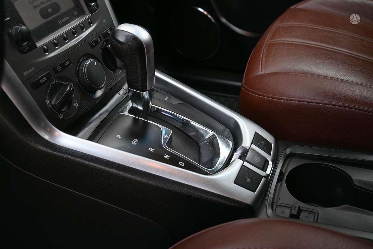 Opel Antara, 2.2 l., Внедорожник / Кроссовер