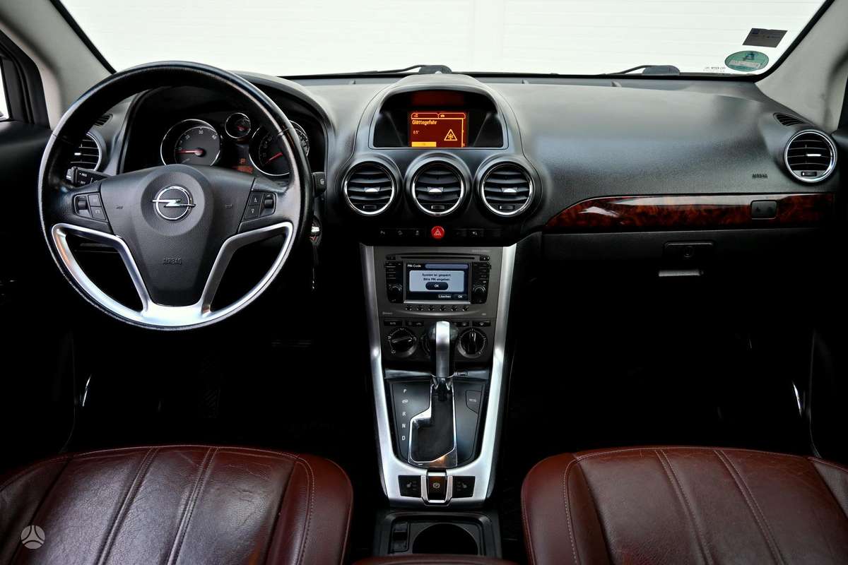 Opel Antara, 2.2 l., off-road / crossover