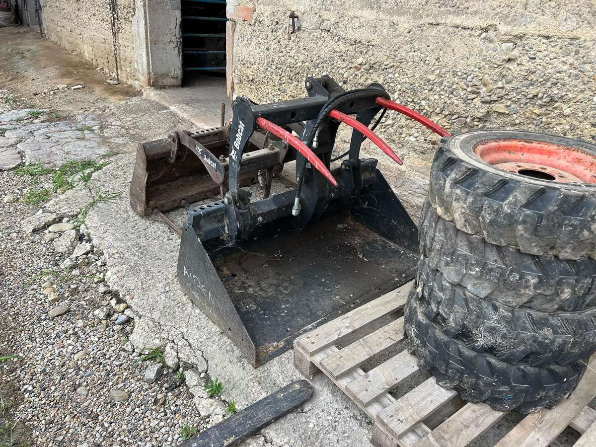 Bobcat S100, мини-погрузчики
