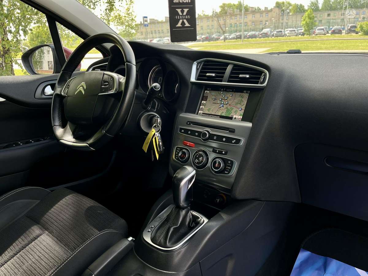 Citroen C4, 1.6 l., Хэтчбек