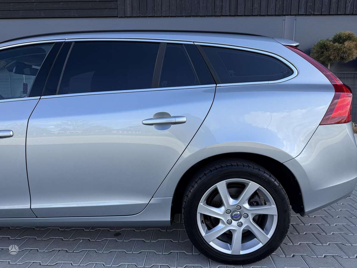 Volvo V60, 2.4 l., wagon