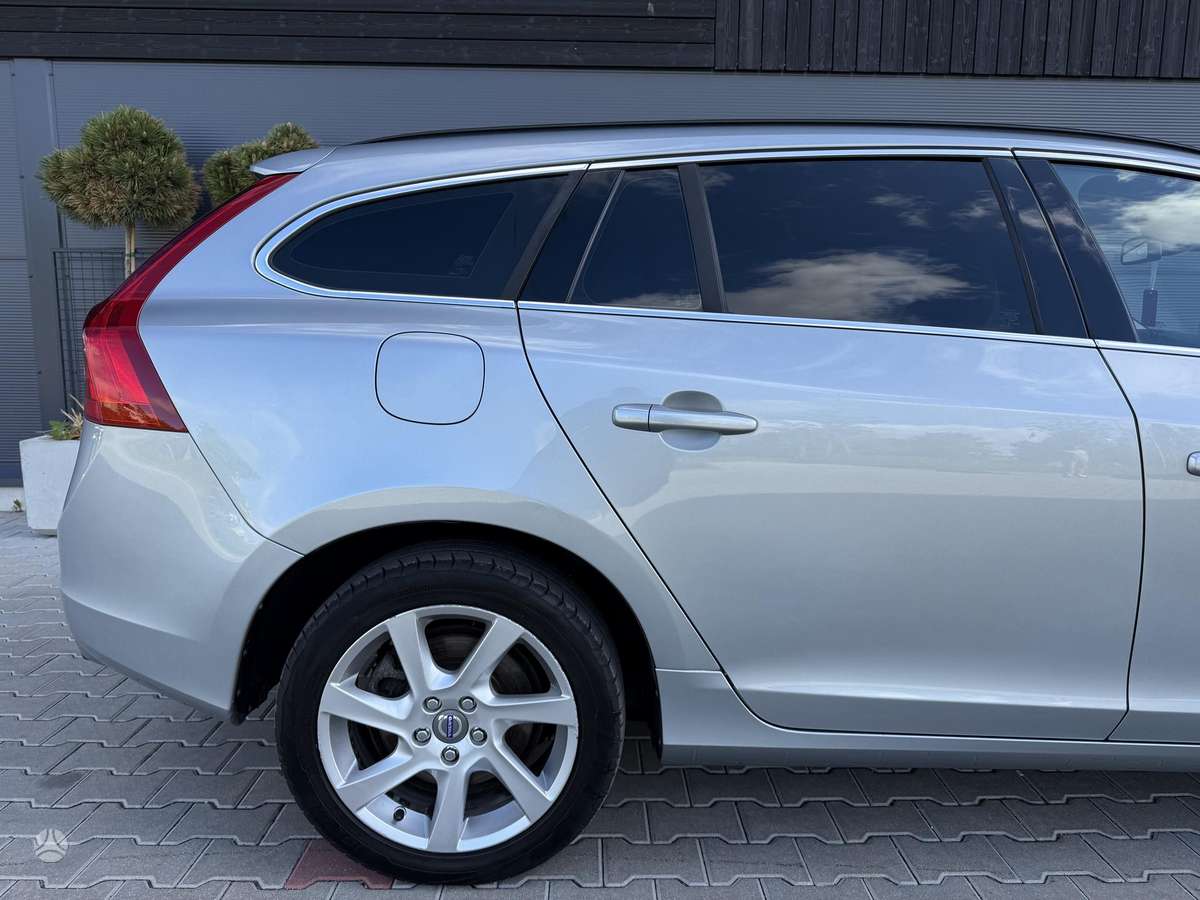 Volvo V60, 2.4 l., wagon