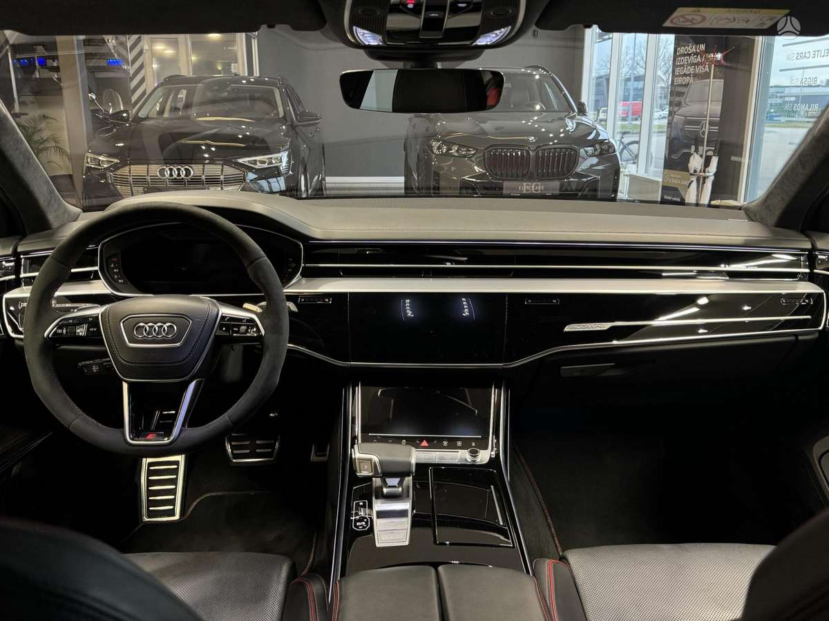 Audi S8, 4.0 l., sedanas