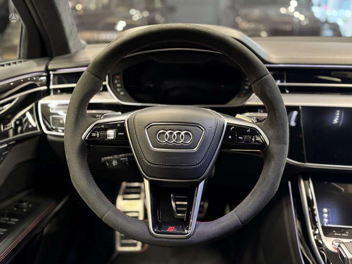 Audi S8, 4.0 l., Седан