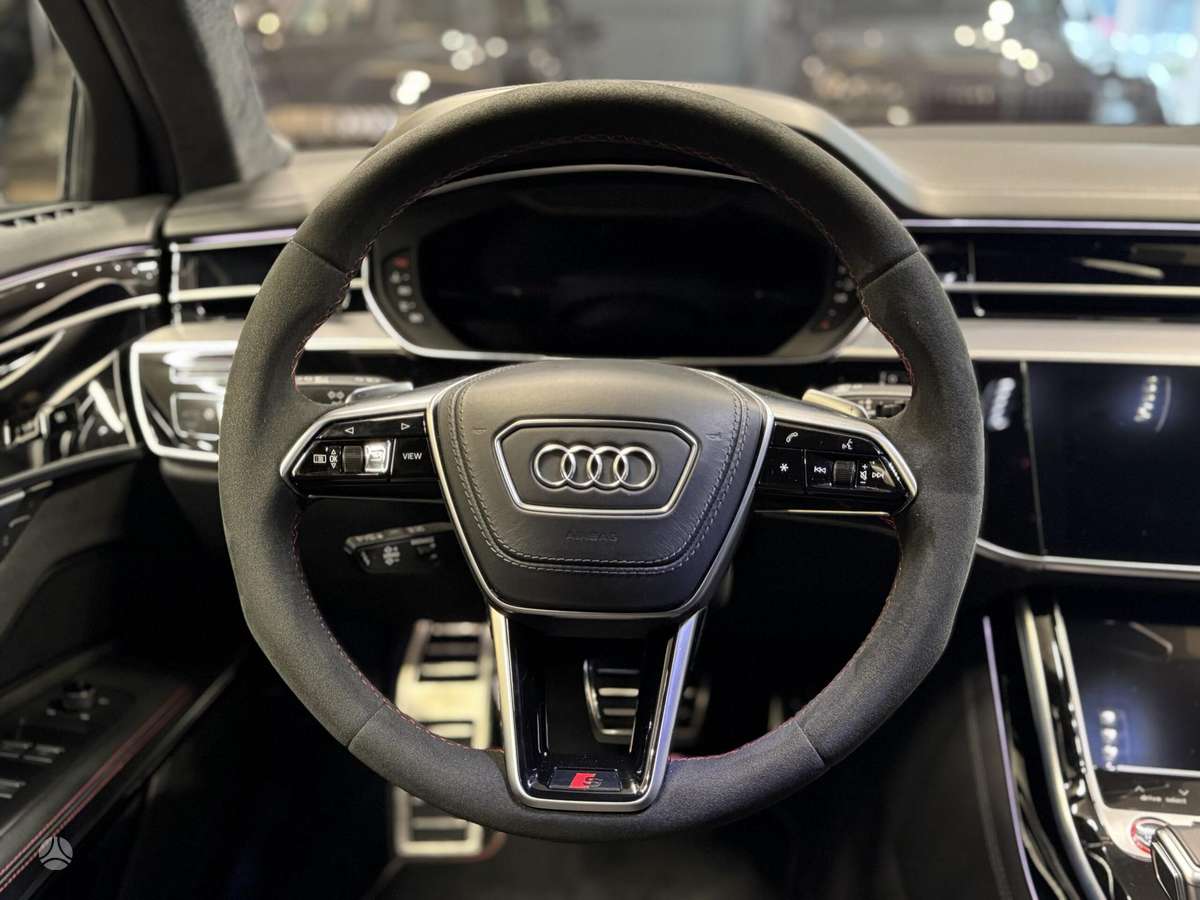 Audi S8, 4.0 l., sedanas