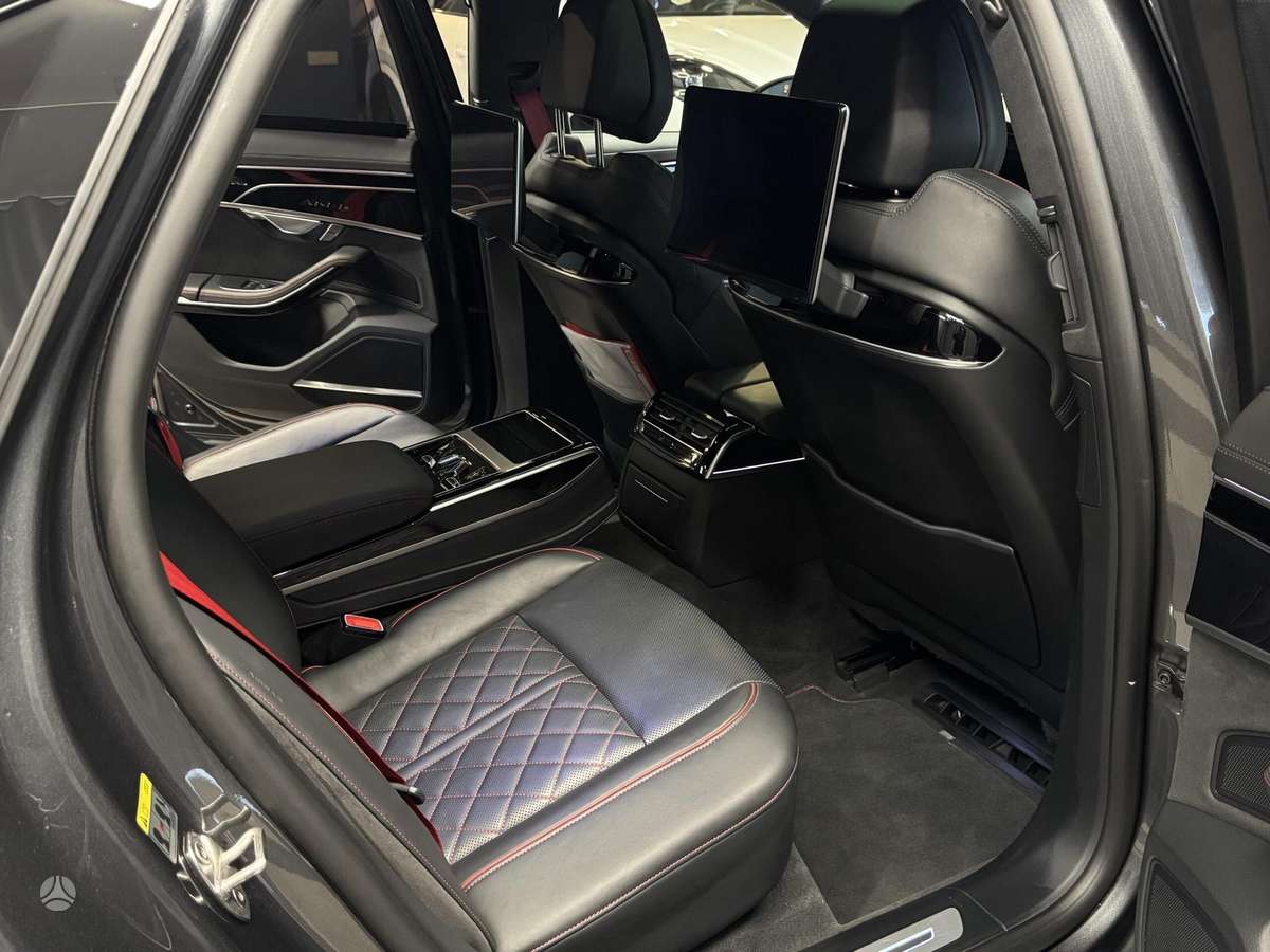 Audi S8, 4.0 l., sedanas