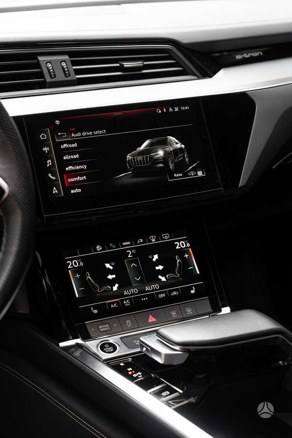 Audi e-tron, 95 kWh, off-road / crossover