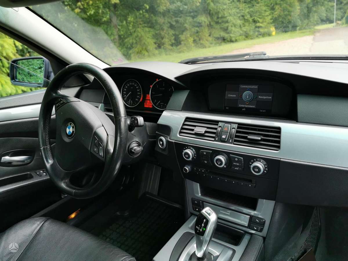 BMW 525, 3.0 l., Седан