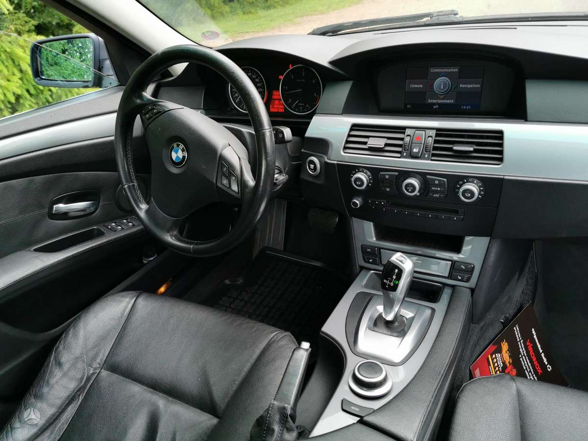 BMW 525, 3.0 l., Седан