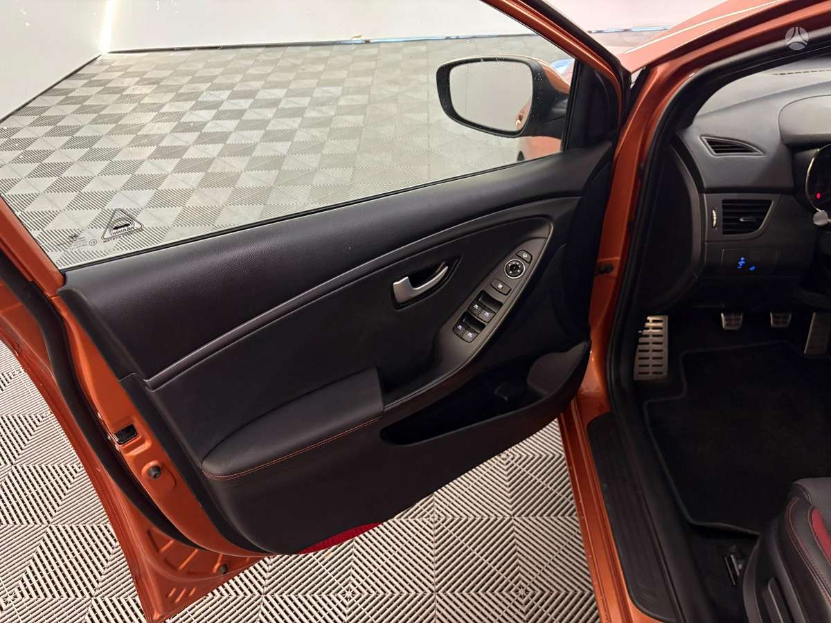 Hyundai i30, 1.6 l., hatchback