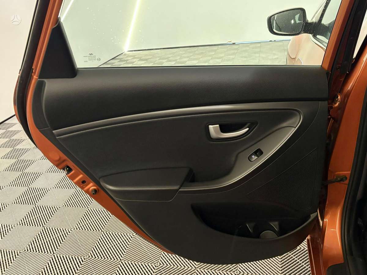 Hyundai i30, 1.6 l., hatchback