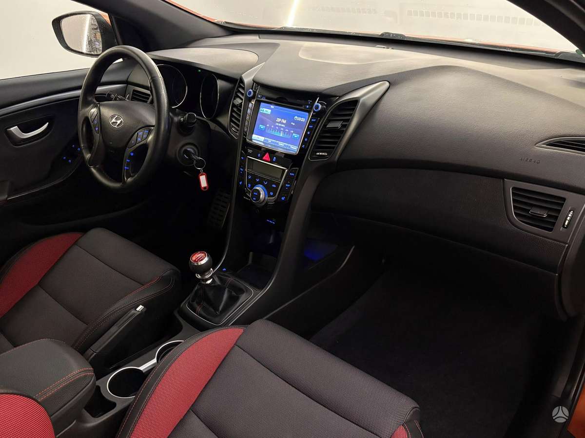 Hyundai i30, 1.6 l., Хэтчбек