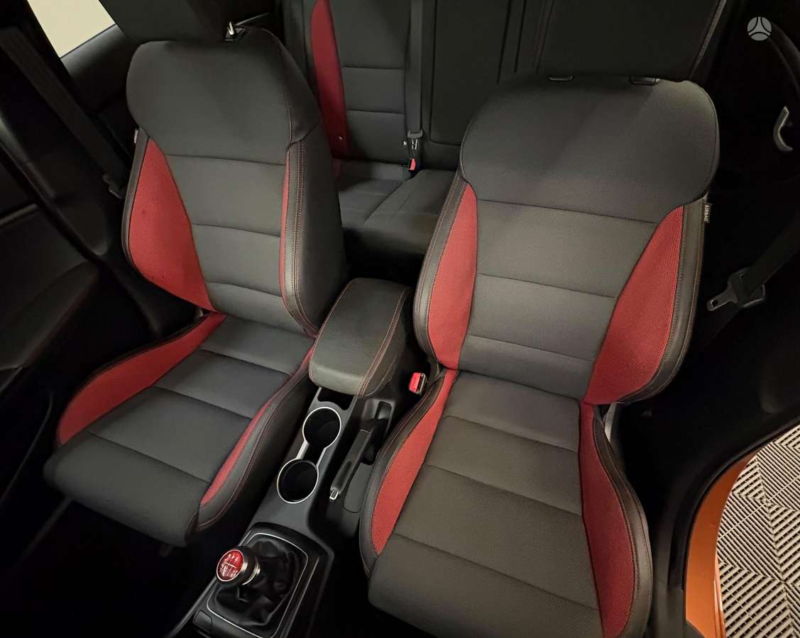 Hyundai i30, 1.6 l., Хэтчбек