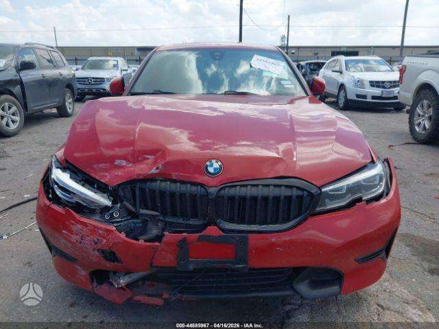 BMW 330, 2.0 l., Седан