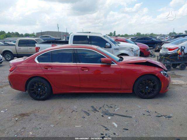 BMW 330, 2.0 l., Седан
