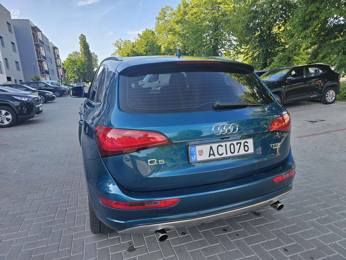 Audi Q5, 2.0 l., Внедорожник / Кроссовер