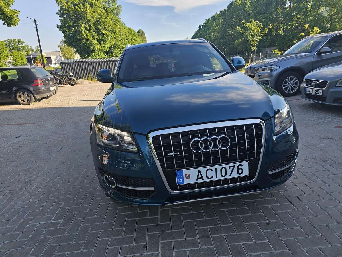 Audi Q5, 2.0 l., Внедорожник / Кроссовер