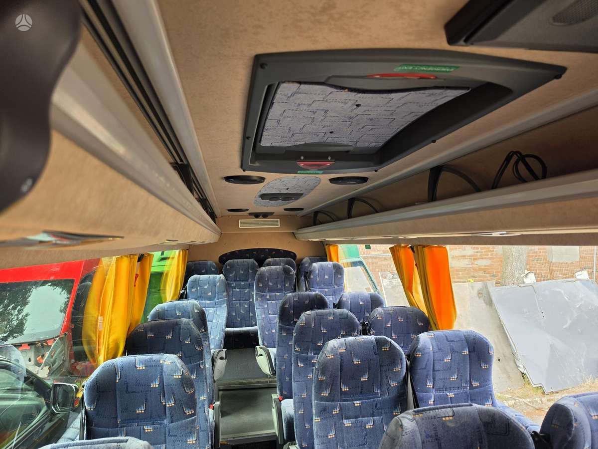 Mercedes-Benz Sprinter, passenger vans