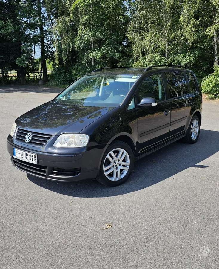 Volkswagen Touran - 2