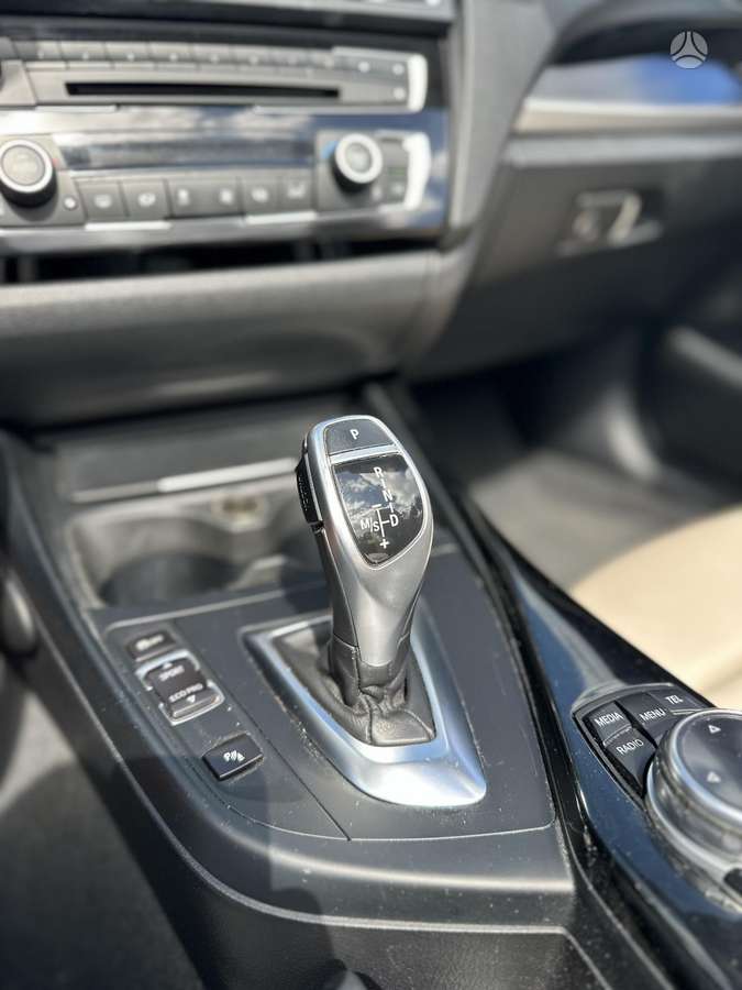 BMW 228, 2.0 l., Кабриолет