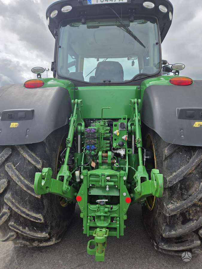 John Deere 8400 R, traktoriai