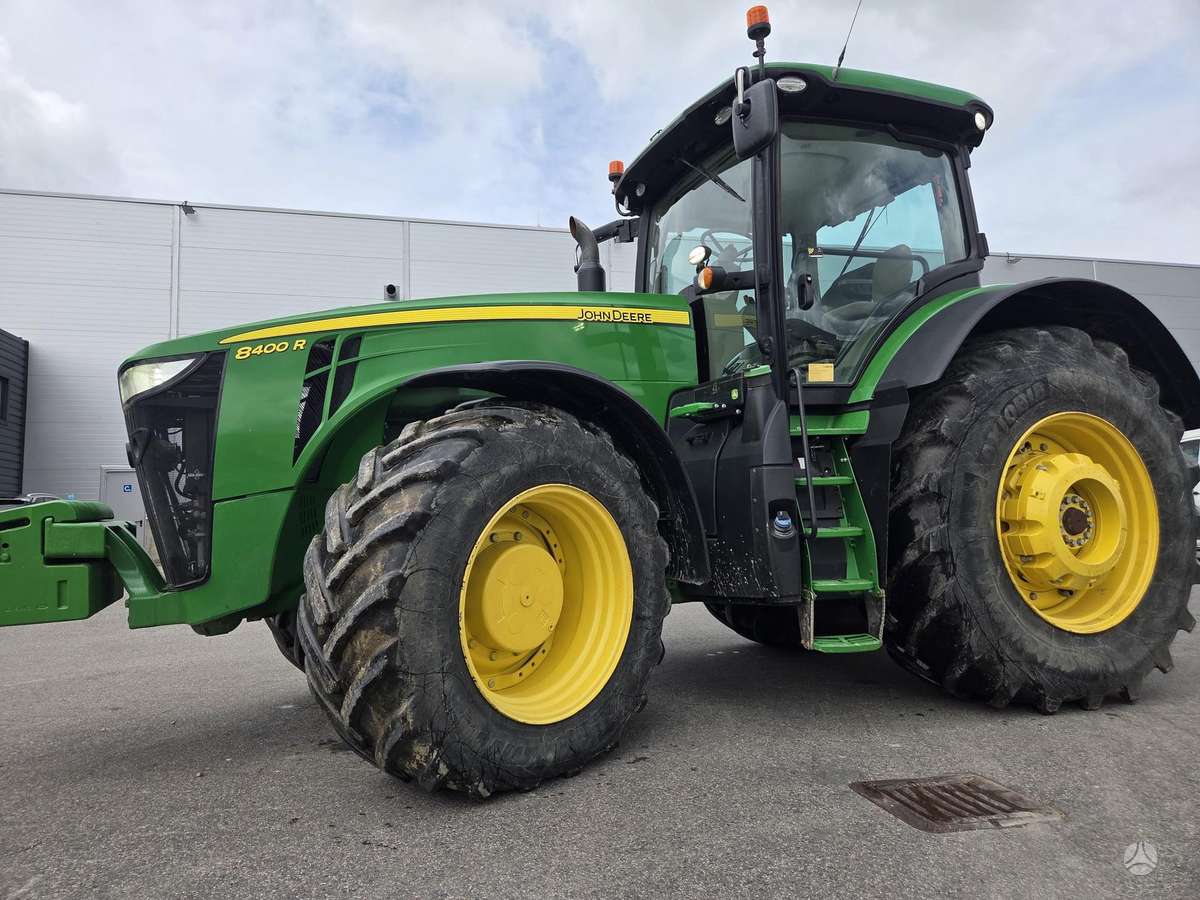 John Deere 8400 R, tractors